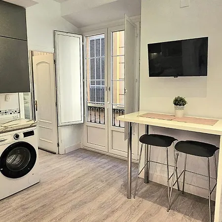 Apartment & Away In The Heart Of Historical Town Of Malaga