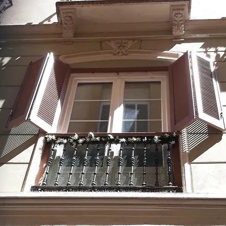 Apartment & Away In The Heart Of Historical Town Of *
